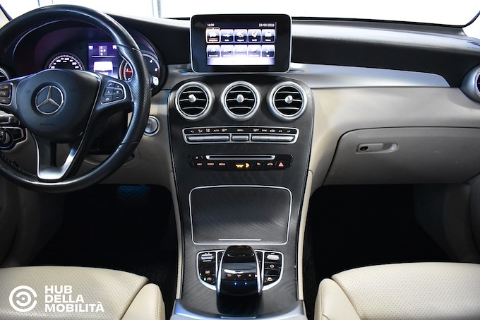 MERCEDES-BENZ GLC 220 d 4Matic Sport